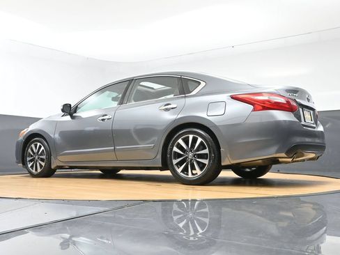 Used 2016 Nissan Altima 2.5 SV w/ Convenience Package FWD image 53