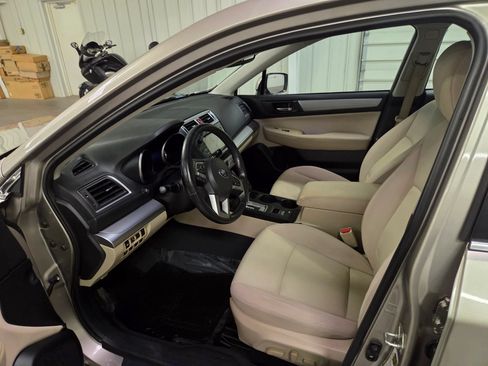 Used 2017 Subaru Legacy 2.5i Premium w/ Moonroof Package AWD/4WD image 14