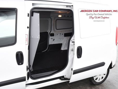 Used 2018 RAM ProMaster City Tradesman SLT image 8