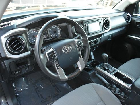 Used 2019 Toyota Tacoma SR5 image 10