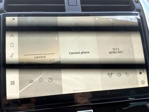 New 2025 Land Rover Discovery Dynamic SE image 20