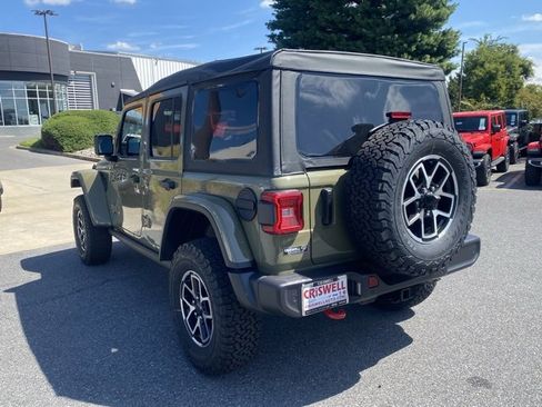 New 2025 Jeep Wrangler Rubicon w/ Technology Group image 5