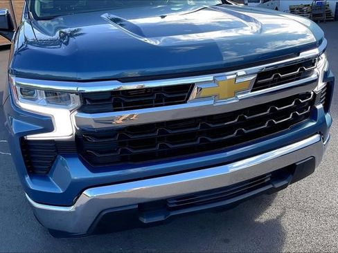 Used 2024 Chevrolet Silverado 1500 LT RWD image 30