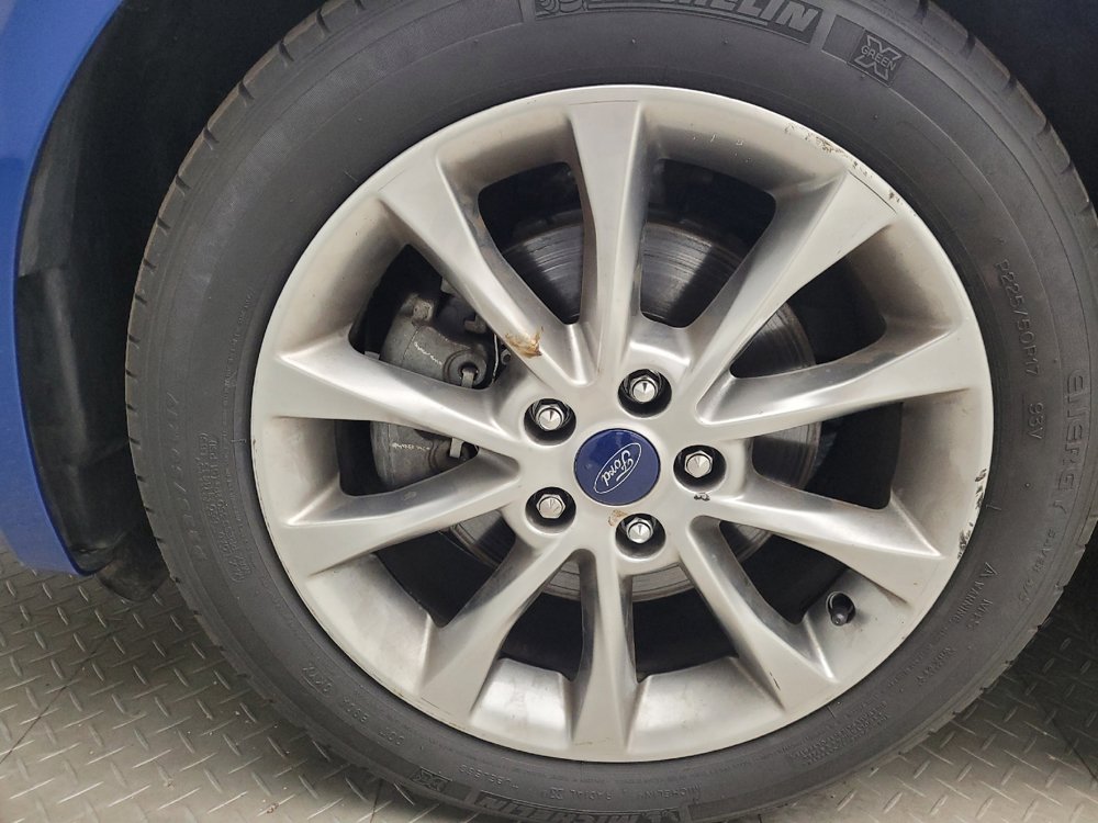 Used 2017 Ford Fusion SE FWD image 31