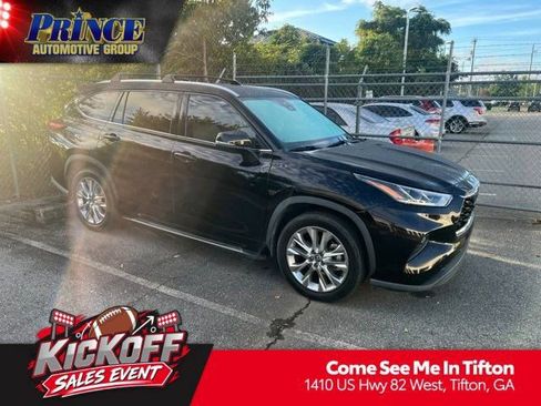 Used 2021 Toyota Highlander Limited FWD image 1
