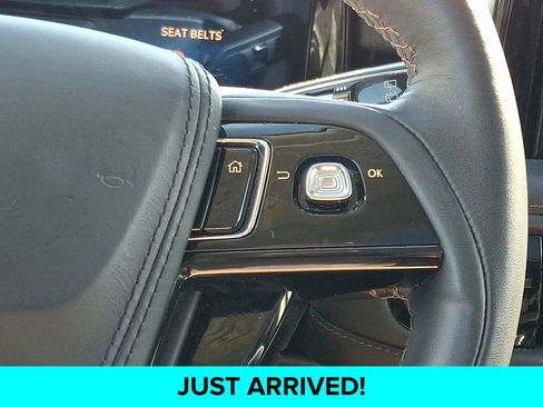 Used 2025 Lincoln Aviator AWD image 22