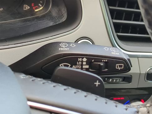 Used 2018 Audi Q7 3.0T Premium image 32