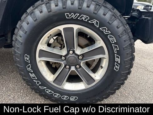 Used 2018 Jeep Wrangler Unlimited Sahara image 27