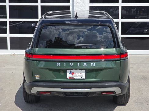 Used 2024 Rivian R1S Adventure AWD/4WD image 7