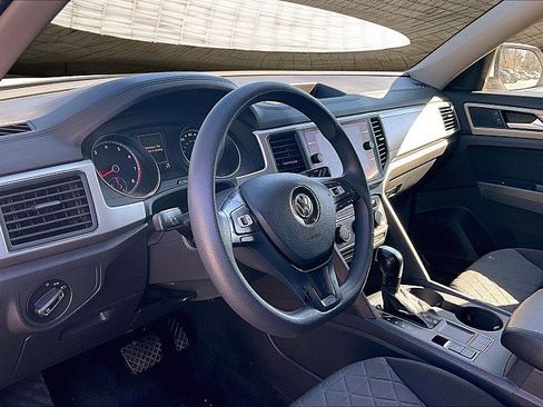 Used 2018 Volkswagen Atlas Launch Edition image 13