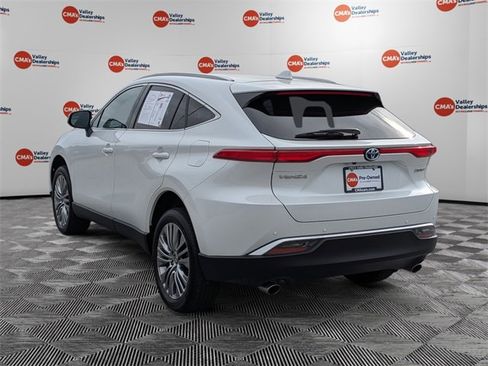 Used 2024 Toyota Venza Limited image 7
