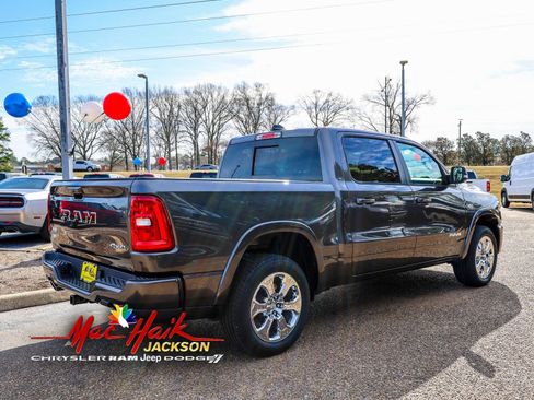 New 2026 RAM 1500 4x4 Crew Cab image 4