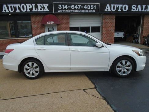Used 2009 Honda Accord EX image 3