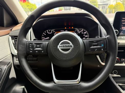 Used 2021 Nissan Rogue SV AWD/4WD image 12