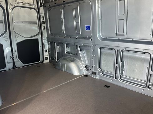 New 2025 Mercedes-Benz Sprinter 2500 image 28