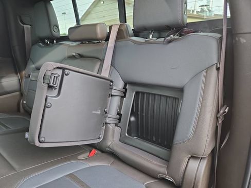 Used 2023 GMC Sierra 2500 Denali AWD/4WD image 34