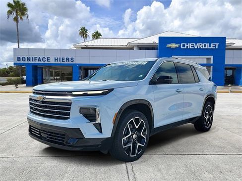 New 2026 Chevrolet Traverse High Country image 3