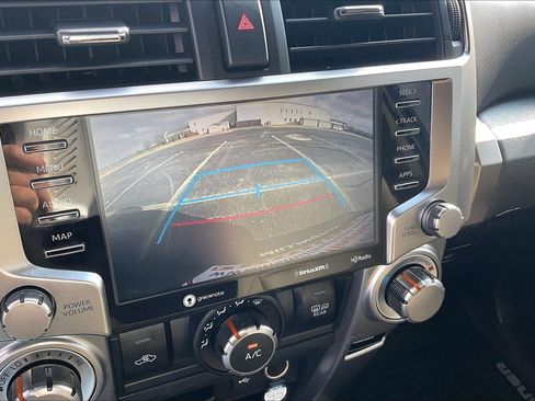 Used 2020 Toyota 4Runner SR5 Premium image 26