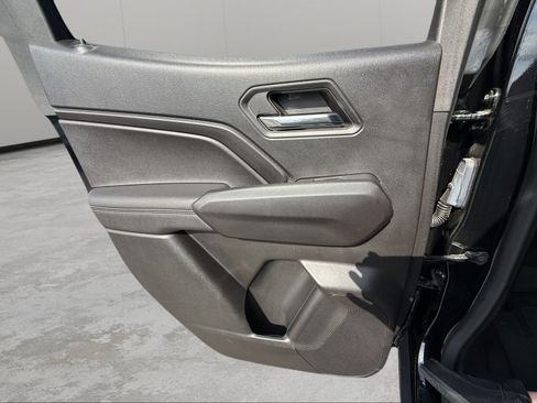 Used 2023 Chevrolet Colorado LT w/ LT Convenience Package II AWD/4WD image 20