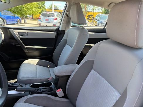 Used 2019 Toyota Corolla LE FWD image 19