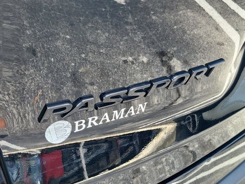 Certified 2024 Honda Passport Black Edition image 5