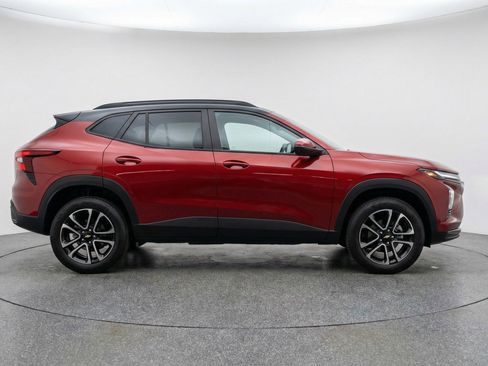 Used 2025 Chevrolet TrailBlazer LT image 11