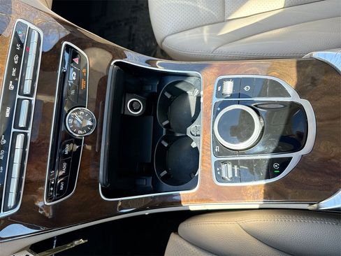 Used 2017 Mercedes-Benz C 300 4MATIC Sedan w/ Premium 1 Package image 21