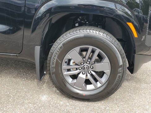 New 2026 Nissan Frontier SV image 5