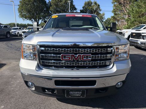 Used 2014 GMC Sierra 3500 SLE w/ HD SLE Premium Package AWD/4WD image 3