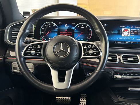 Used 2022 Mercedes-Benz GLS 450 4MATIC image 18