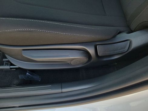 Used 2025 Hyundai Elantra Sport image 10