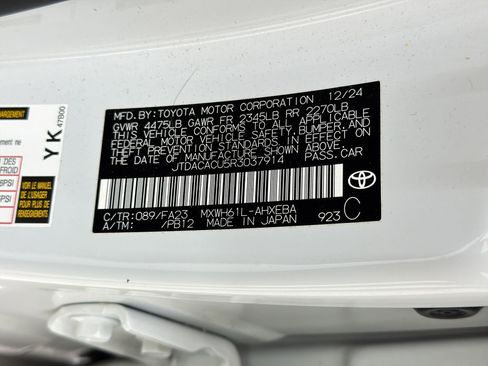 Used 2024 Toyota Prius Prime FWD image 20