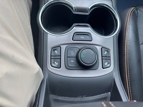 Certified 2023 GMC Terrain AT4 w/ Infotainment Package II image 15