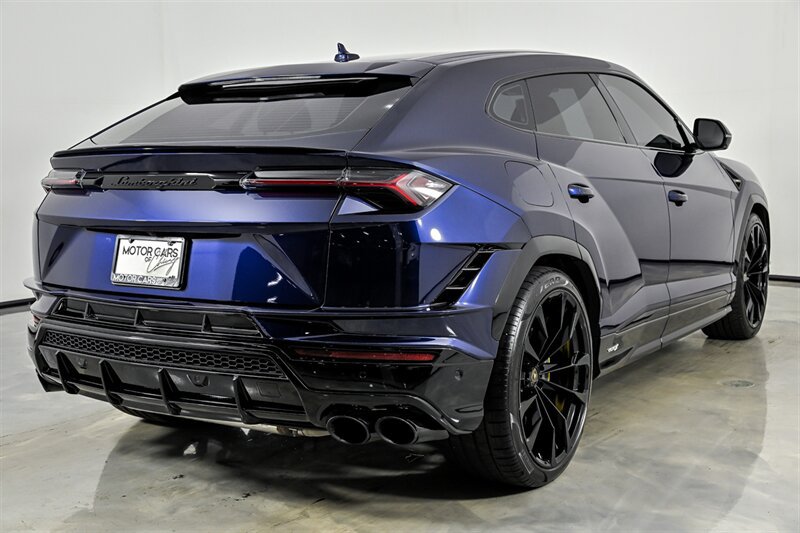 Used 2023 Lamborghini Urus S AWD/4WD image 9