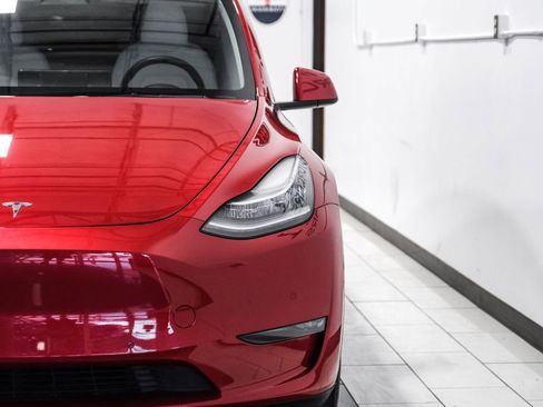 Used 2021 Tesla Model Y Long Range AWD/4WD image 42