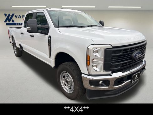 Used 2024 Ford F250 XL w/ FX4 Off-Road Package image 4
