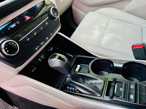 Used 2019 Hyundai Tucson SE image 49