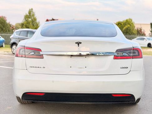 Used 2018 Tesla Model S AWD image 11