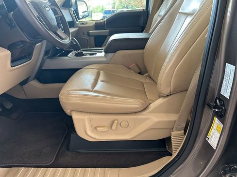 Used 2019 Ford F150 Lariat image 19