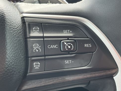 Used 2023 Jeep Grand Cherokee 4WD 4xe image 23