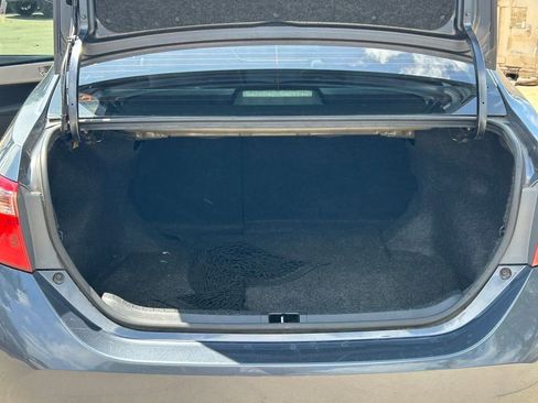 Used 2018 Toyota Corolla LE FWD image 14