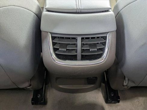 Used 2024 Chevrolet Malibu LT FWD image 16