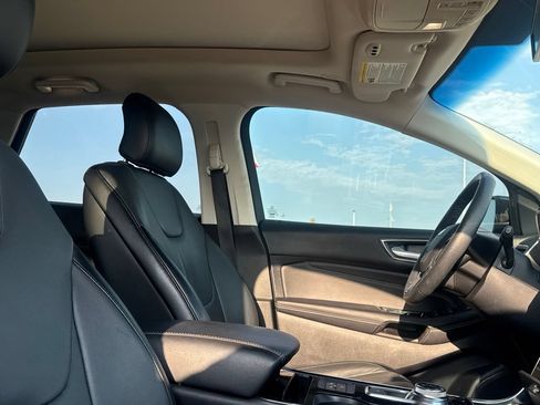 Used 2019 Ford Edge Titanium w/ Equipment Group 301A FWD image 29
