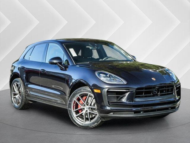 Used 2022 Porsche Macan S AWD/4WD image 1