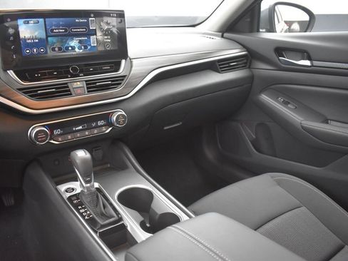 New 2025 Nissan Altima 2.5 SV w/ SV Special Edition Package image 32