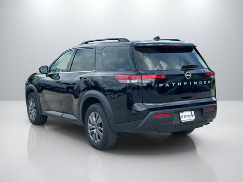 Used 2025 Nissan Pathfinder SV FWD image 7