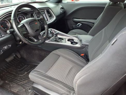 Used 2018 Dodge Challenger R/T RWD image 13