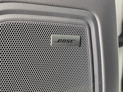 New 2026 Porsche Macan image 28