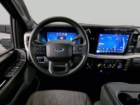 Used 2023 Ford F350 XLT w/ XLT Premium Package AWD/4WD image 4