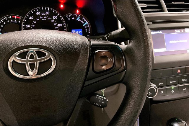Used 2015 Toyota Camry LE FWD image 19